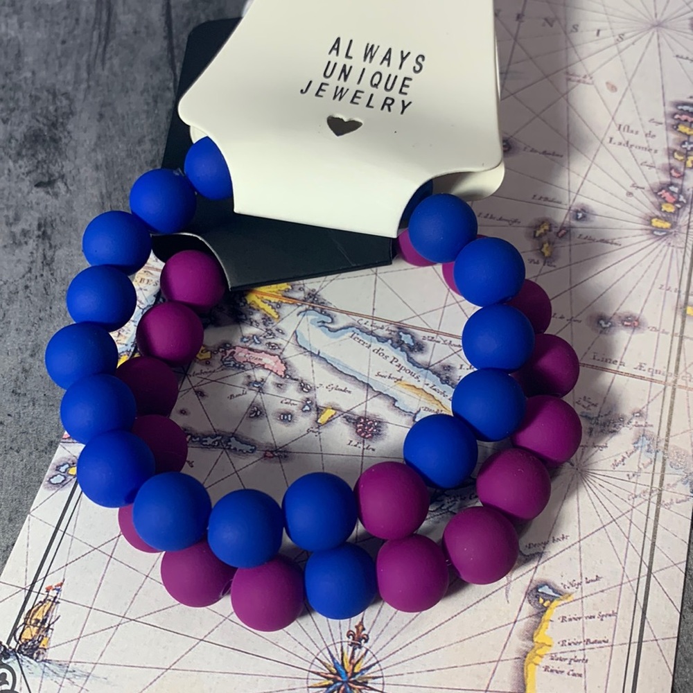 Distance stretch bracelets